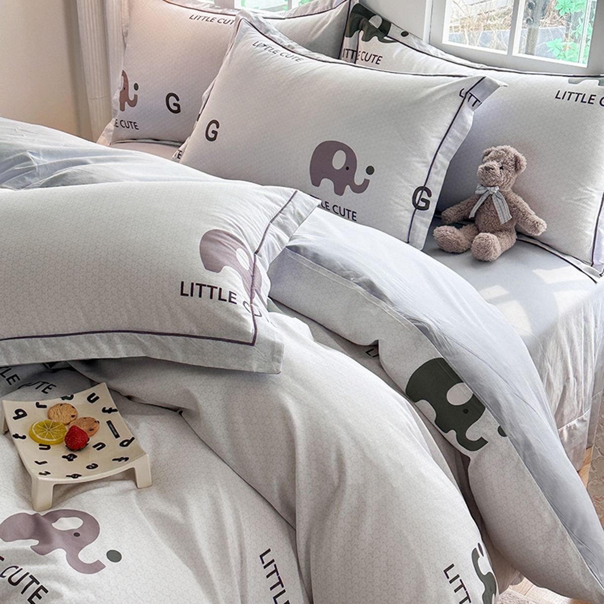 91家纺网 家纺一手货源 找家纺 眷恋家纺 2026新款全棉春夏铂金棉13376数码印花四件套 万象更新-咖