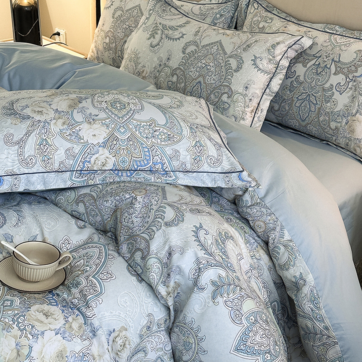 91家纺网 家纺一手货源 找家纺 眷恋家纺 2026新款全棉春夏铂金棉13376数码印花四件套 维多利亚-兰