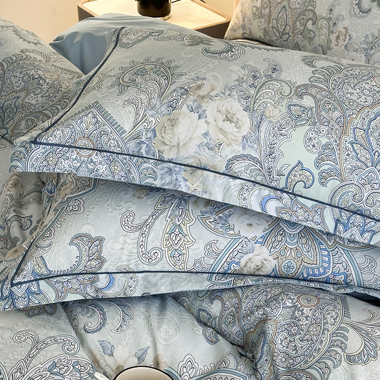 91家纺网 家纺一手货源 找家纺 眷恋家纺 2026新款全棉春夏铂金棉13376数码印花四件套 维多利亚-兰