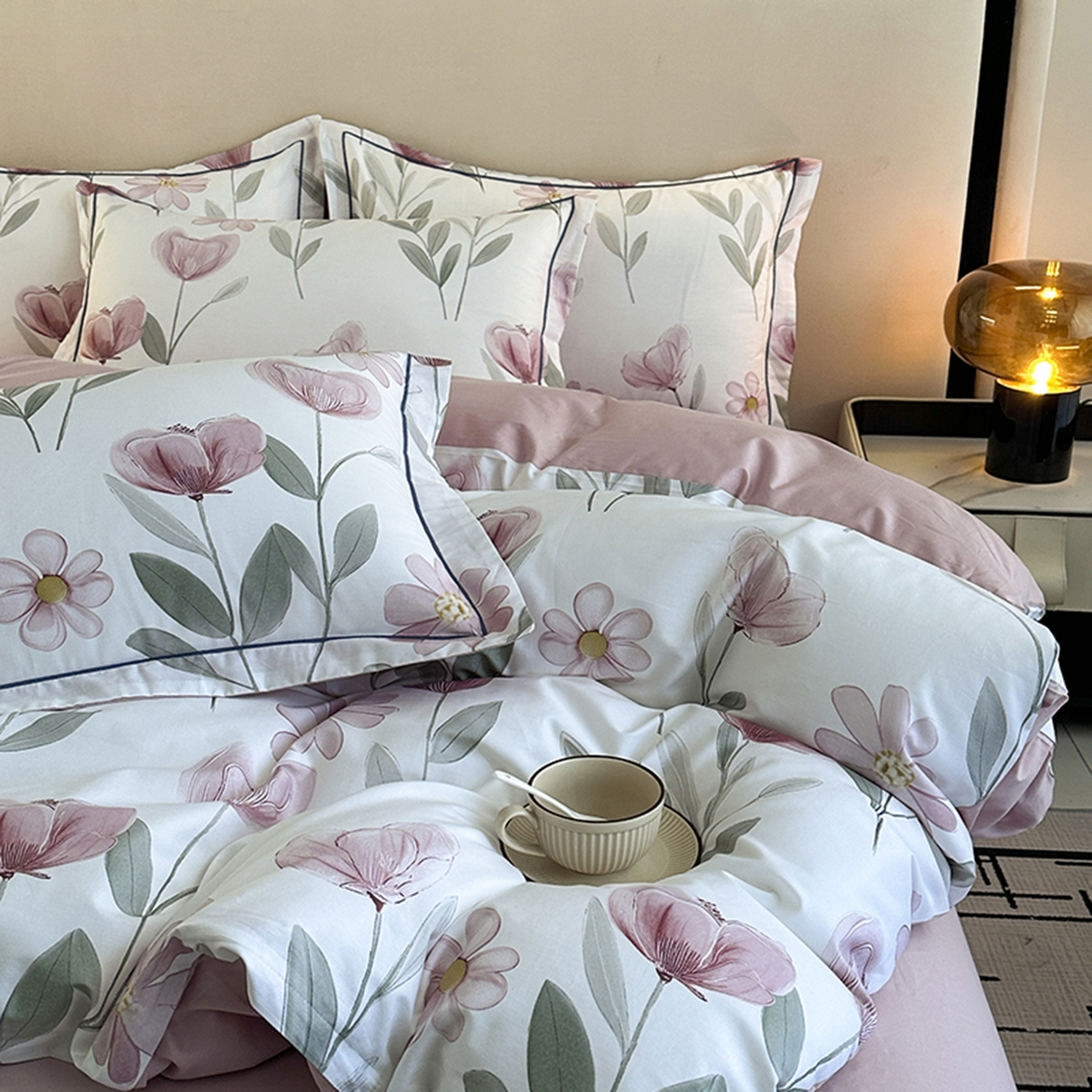 91家纺网 家纺一手货源 找家纺 眷恋家纺 2026新款全棉春夏铂金棉13376数码印花四件套 夏恋-粉