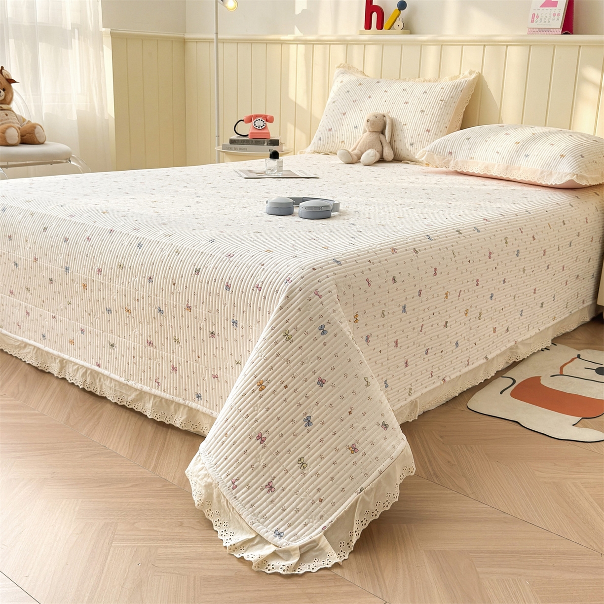 91家纺网 家纺一手货源 找家纺 雯豆家纺 2026春夏新款A类凉感花边床盖夏被夏凉被空调被四件套 多彩蝴蝶