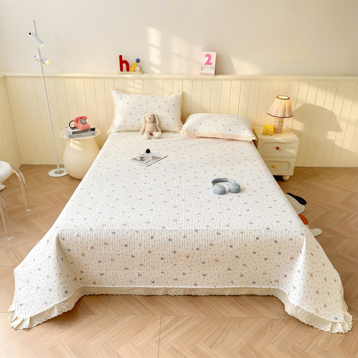 91家纺网 家纺一手货源 找家纺 雯豆家纺 2026春夏新款A类凉感花边床盖夏被夏凉被空调被四件套 多彩蝴蝶