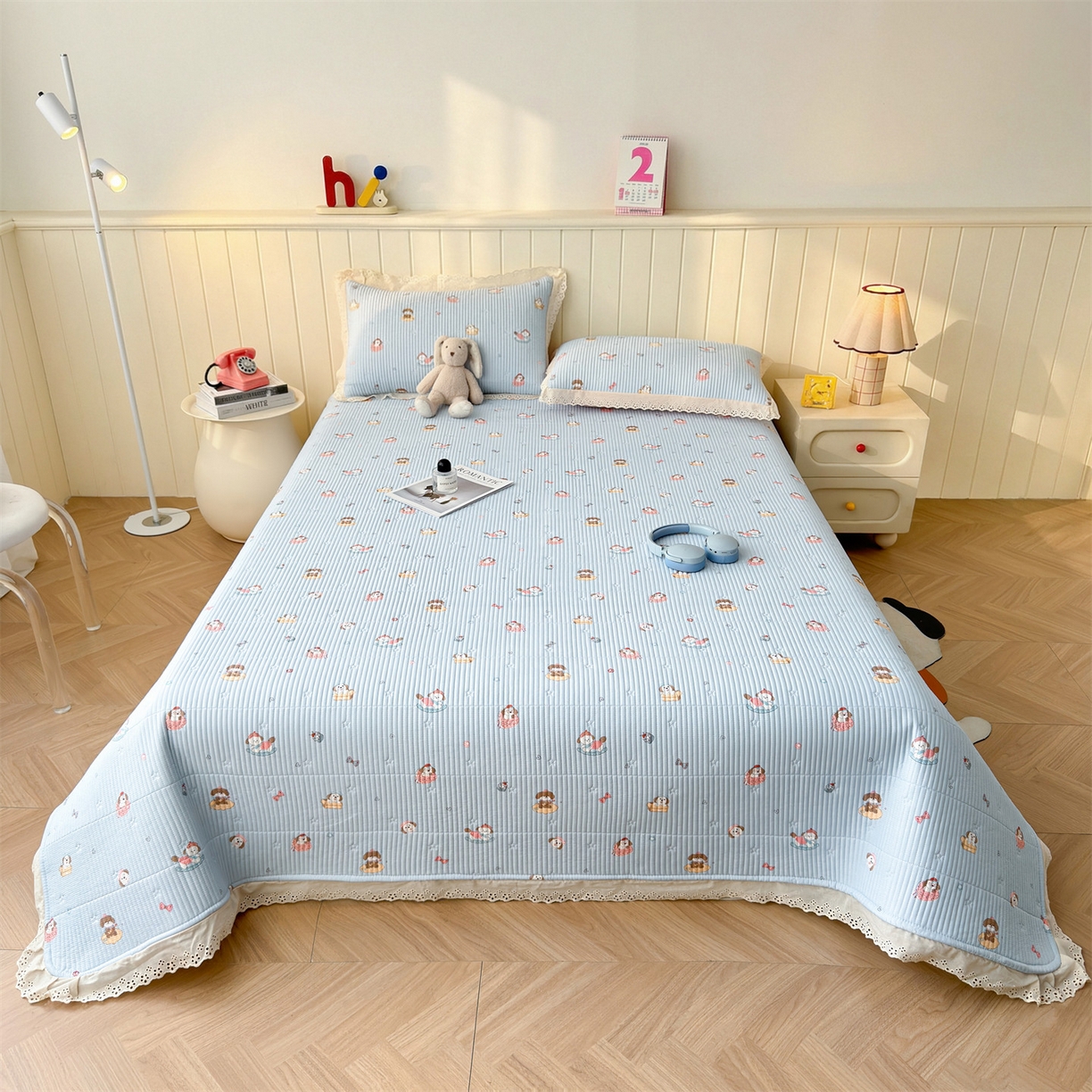 91家纺网 家纺一手货源 找家纺 雯豆家纺 2026春夏新款A类凉感花边床盖夏被夏凉被空调被四件套 修勾木马（蓝）