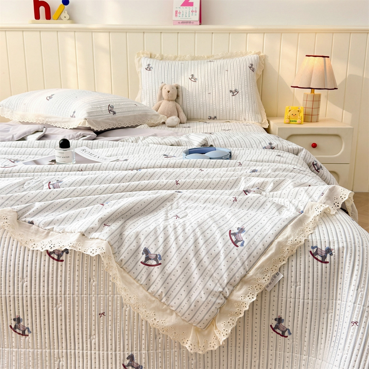 雯豆家纺 2026春夏新款A类凉感花边床盖夏被夏凉被空调被四件套 木马王子