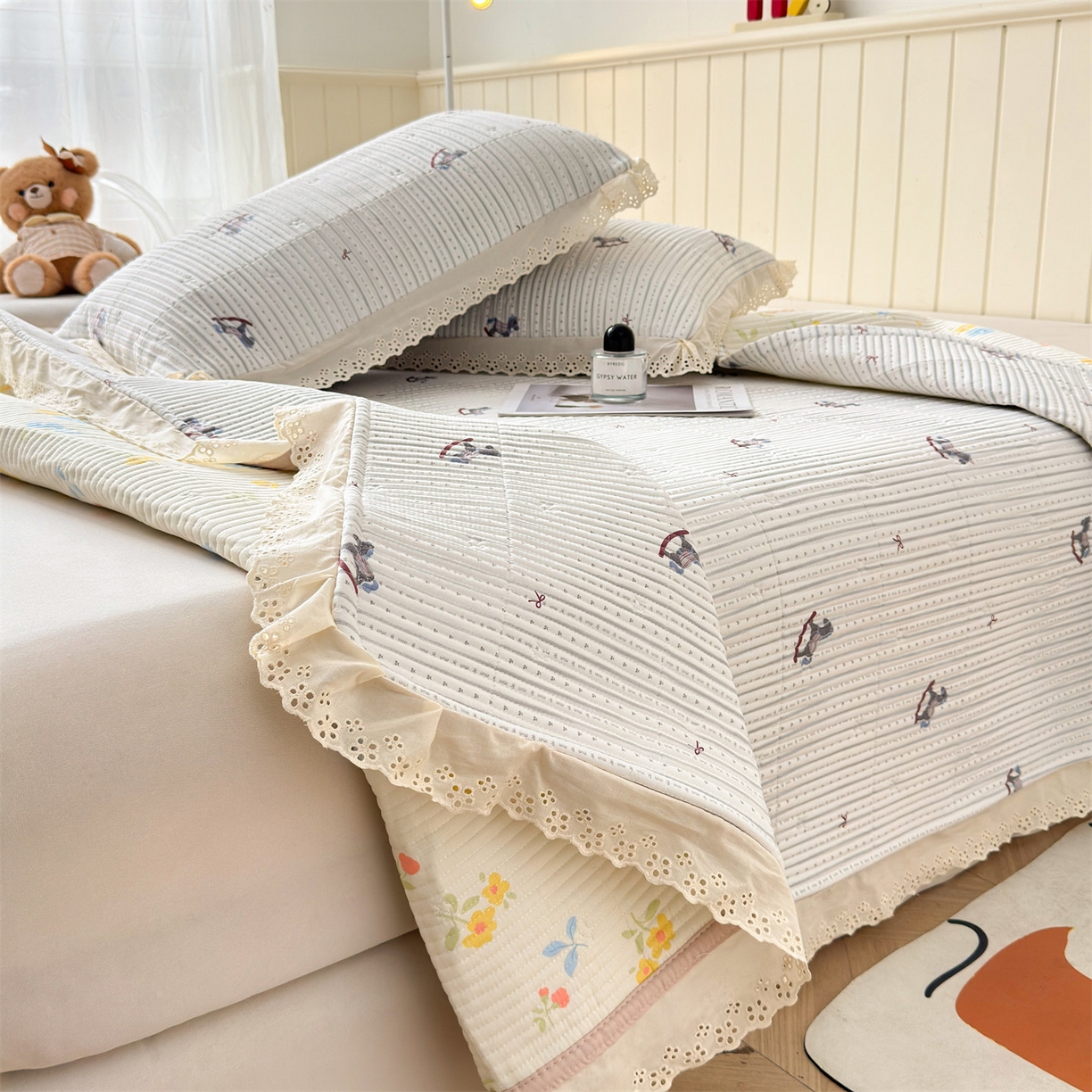 91家纺网 家纺一手货源 找家纺 雯豆家纺 2026春夏新款A类凉感花边床盖夏被夏凉被空调被四件套 木马王子