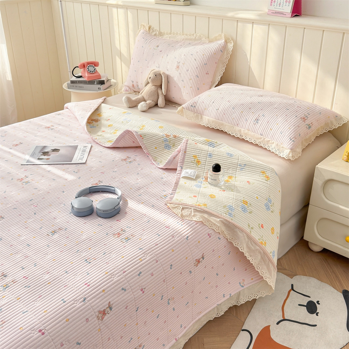 91家纺网 家纺一手货源 找家纺 雯豆家纺 2026春夏新款A类凉感花边床盖夏被夏凉被空调被四件套 兔子公主