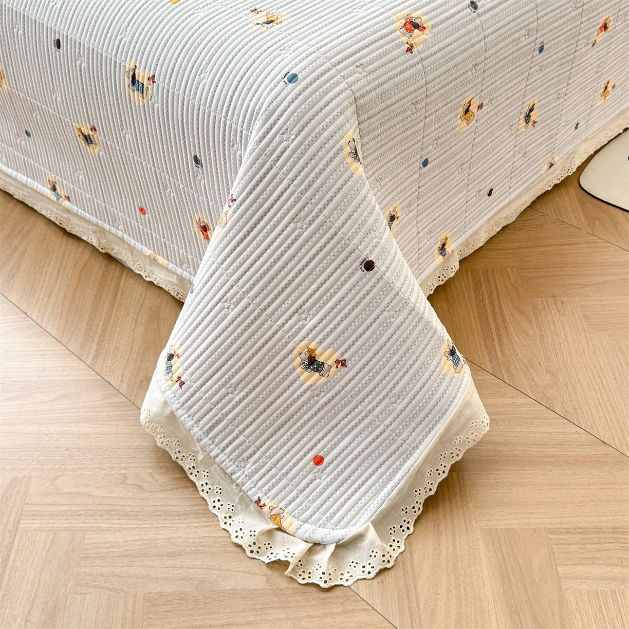 91家纺网 家纺一手货源 找家纺 雯豆家纺 2026春夏新款A类凉感花边床盖夏被夏凉被空调被四件套 暖汪汪