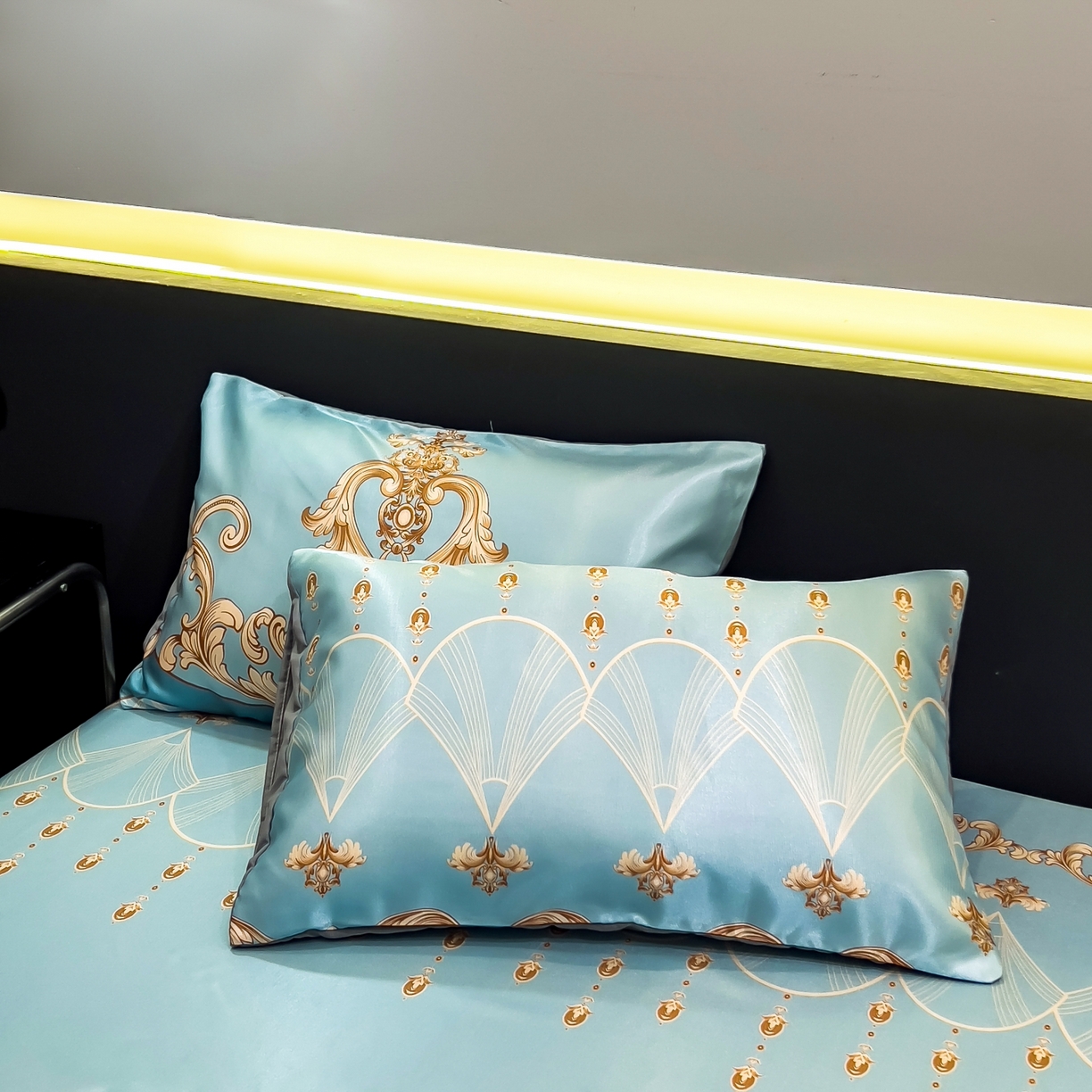 91家纺网 家纺一手货源 找家纺 许林家纺 2026新款数码印花超级凉感席床笠款 牧夏