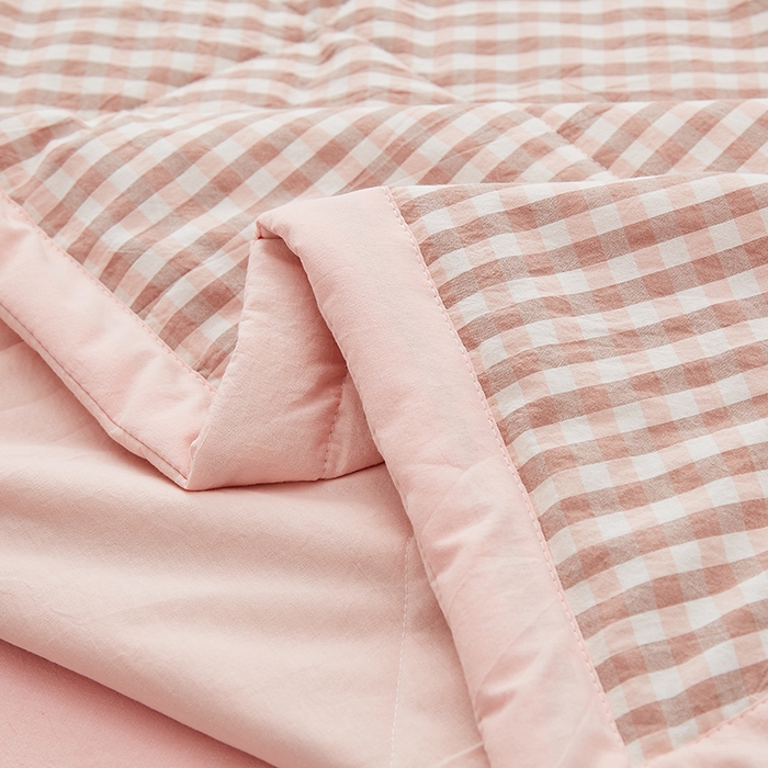 91家纺网 家纺一手货源 找家纺 格子铺 2026新款水洗棉格子系列棉花被夏被夏凉被空调被 初遇