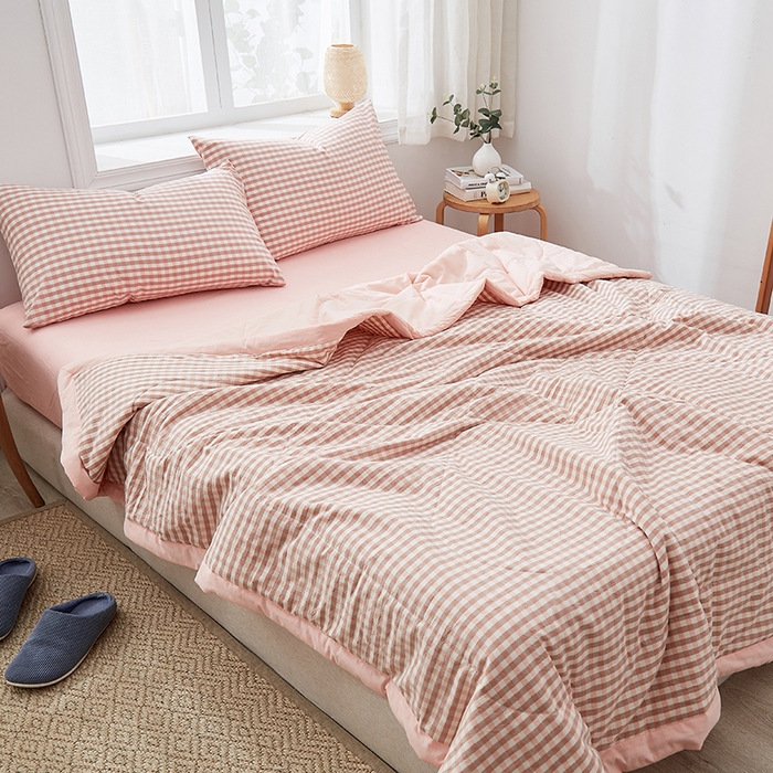 91家纺网 家纺一手货源 找家纺 格子铺 2026新款水洗棉格子系列棉花被夏被夏凉被空调被 初遇