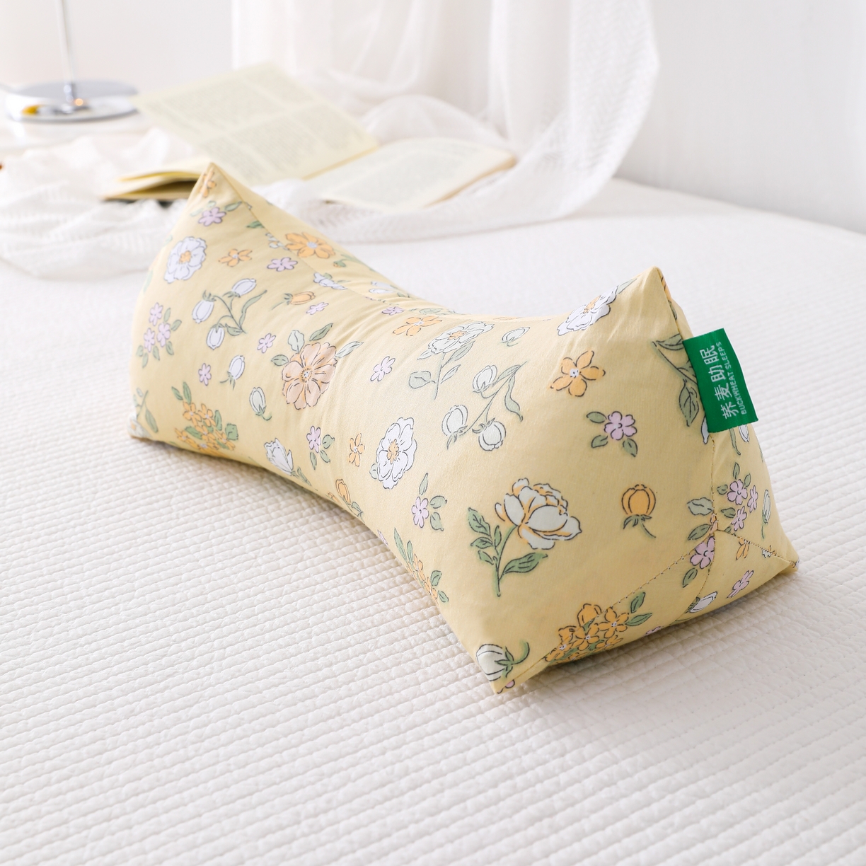 91家纺网 家纺一手货源 找家纺 （总）芯洲 2026新款田园小清新骨头劲椎三角荞麦枕-浪漫花园
