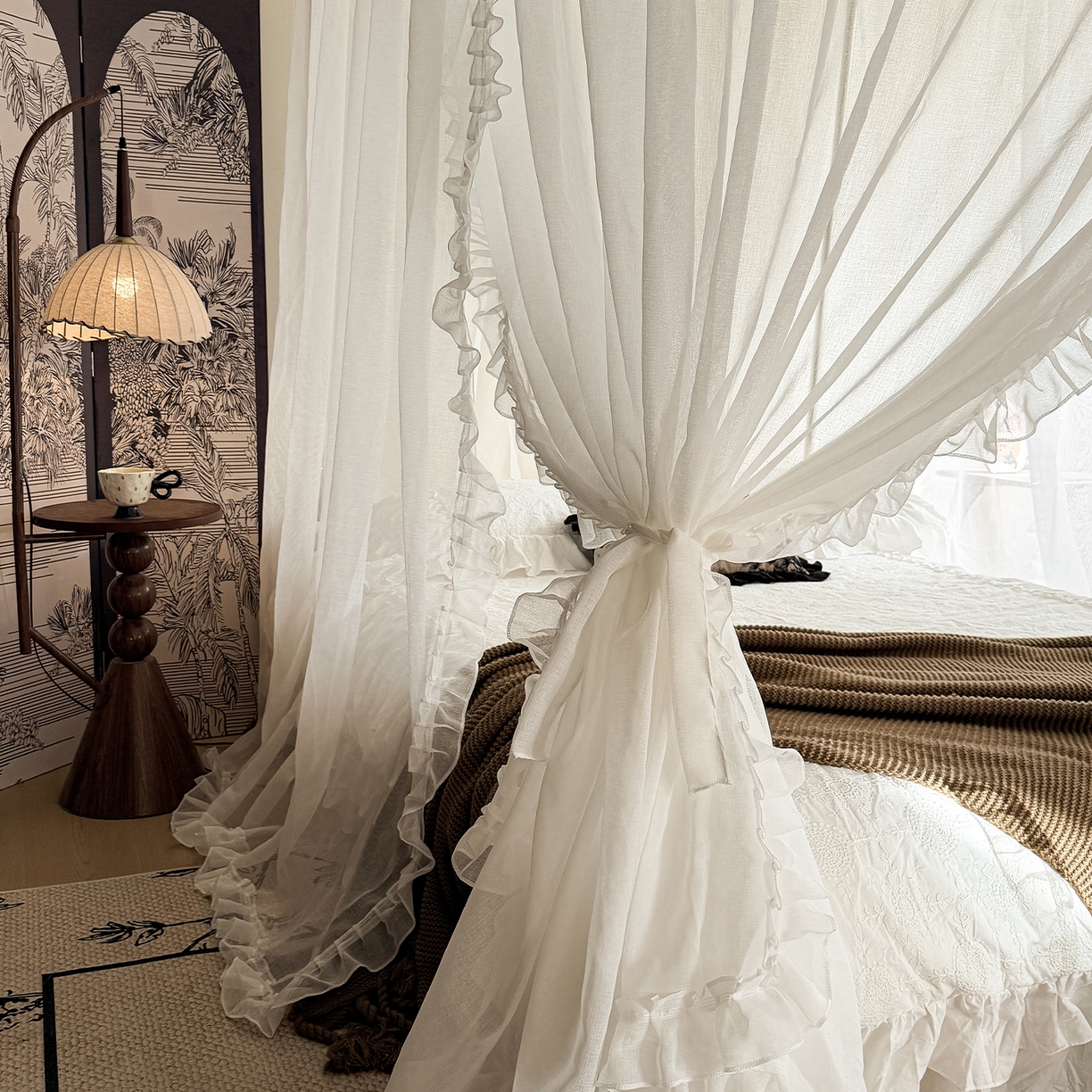 91家纺网 家纺一手货源 找家纺 都市缘蚊帐 2026新款3302多丽棉纱伸缩宫廷蚊帐 3302-云雾白