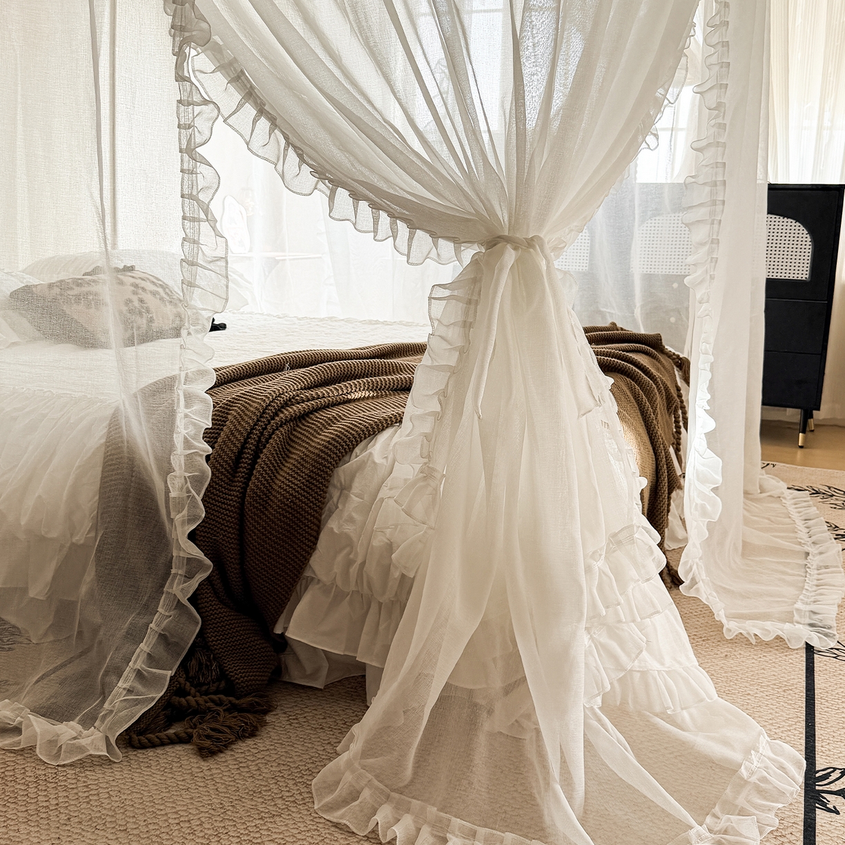 91家纺网 家纺一手货源 找家纺 都市缘蚊帐 2026新款3302多丽棉纱伸缩宫廷蚊帐 3302-云雾白