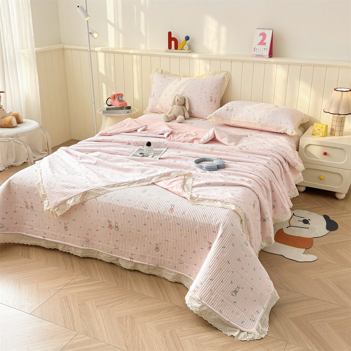 91家纺网 家纺一手货源 找家纺 雯豆家纺 2026春夏新款A类凉感花边床盖三件套 花边床盖-兔子公主