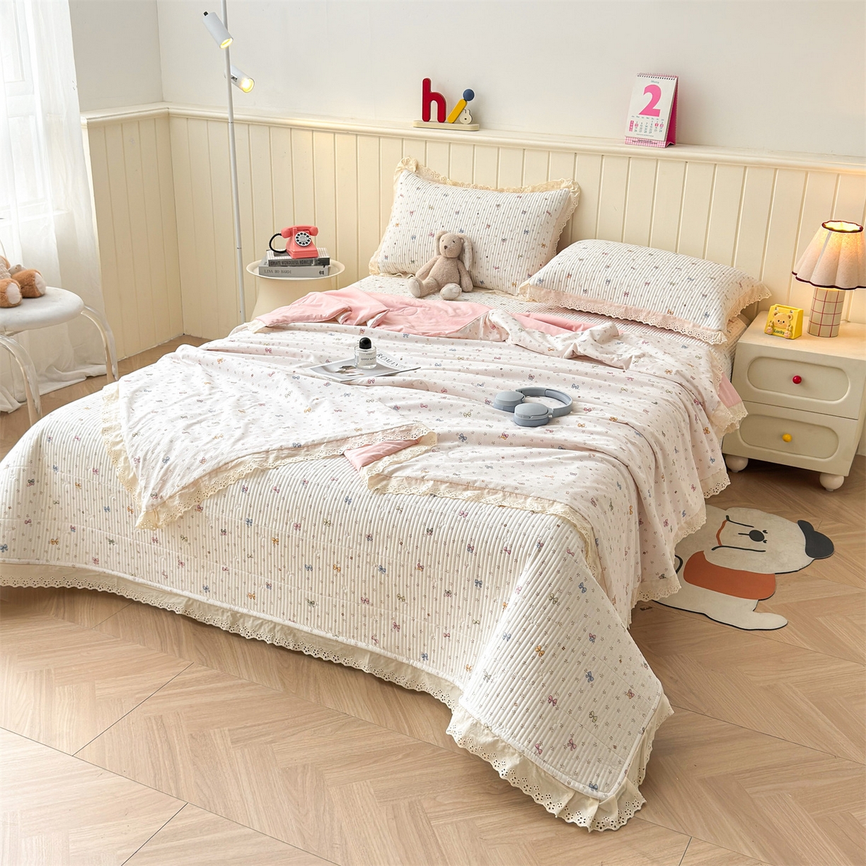 91家纺网 家纺一手货源 找家纺 雯豆家纺 2026春夏新款A类凉感花边床盖三件套 花边床盖-多彩蝴蝶