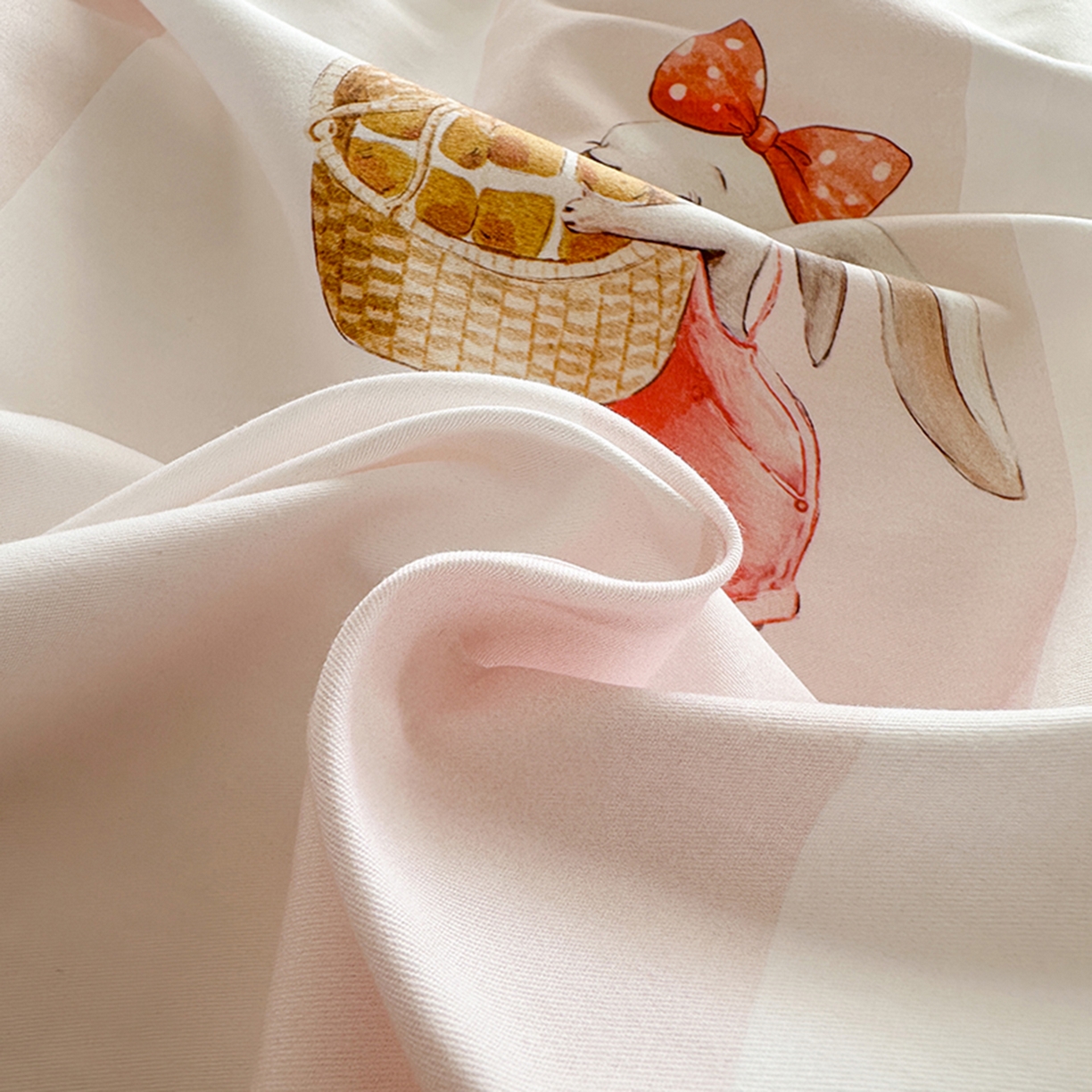 91家纺网 家纺一手货源 找家纺 眷恋家纺 2026新款全棉春夏铂金棉13376数码印花四件套 音乐兔-粉