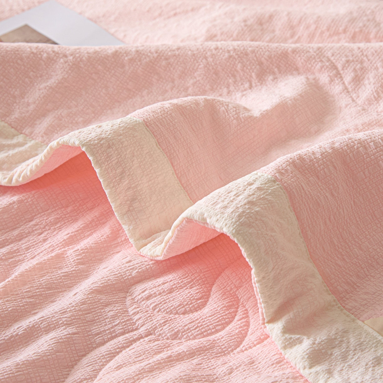 91家纺网 家纺一手货源 找家纺 利欧 2026新款A类提花泡泡棉花夏被夏凉被空调被 泡泡粉