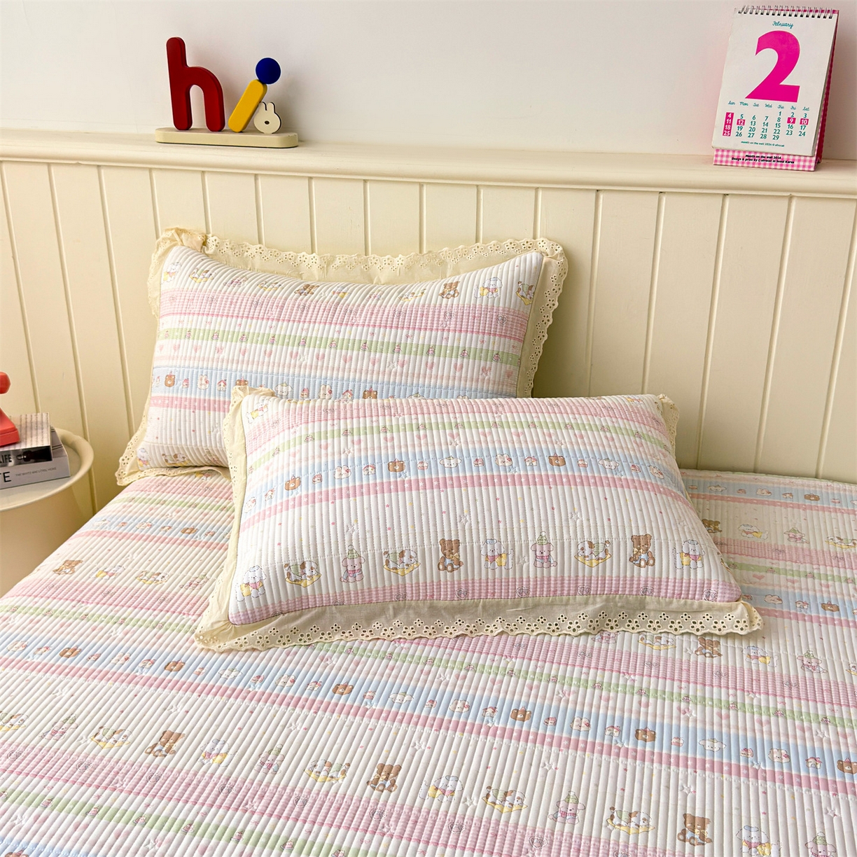 91家纺网 家纺一手货源 找家纺 雯豆家纺 2026春夏新款A类凉感花边床盖三件套 花边床盖-熊趣小窝