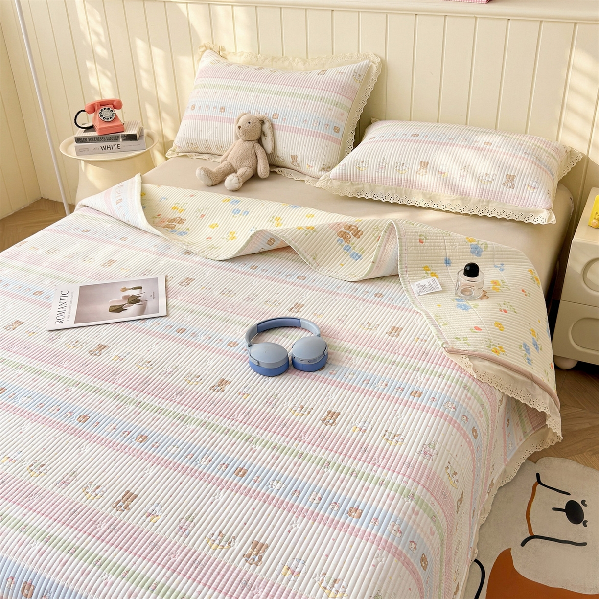 91家纺网 家纺一手货源 找家纺 雯豆家纺 2026春夏新款A类凉感花边床盖三件套 花边床盖-熊趣小窝