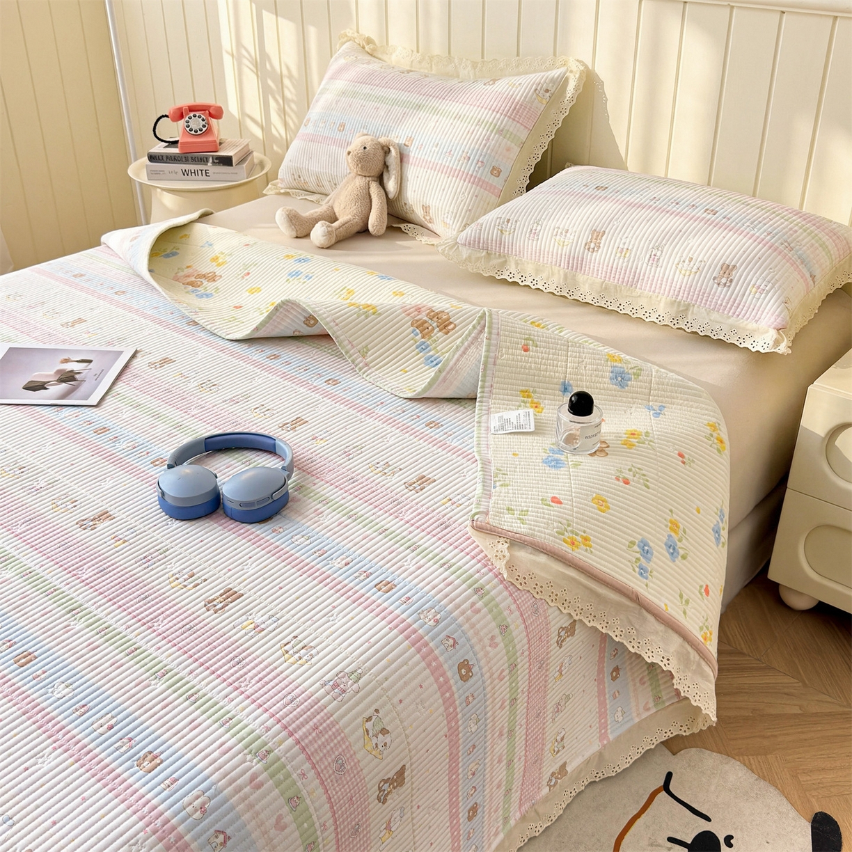 91家纺网 家纺一手货源 找家纺 雯豆家纺 2026春夏新款A类凉感花边床盖三件套 花边床盖-熊趣小窝