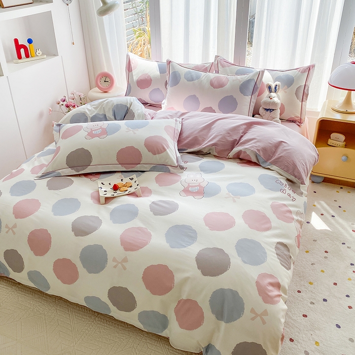 91家纺网 家纺一手货源 找家纺 眷恋家纺 2026新款全棉春夏铂金棉13376数码印花四件套 圆点精灵-粉