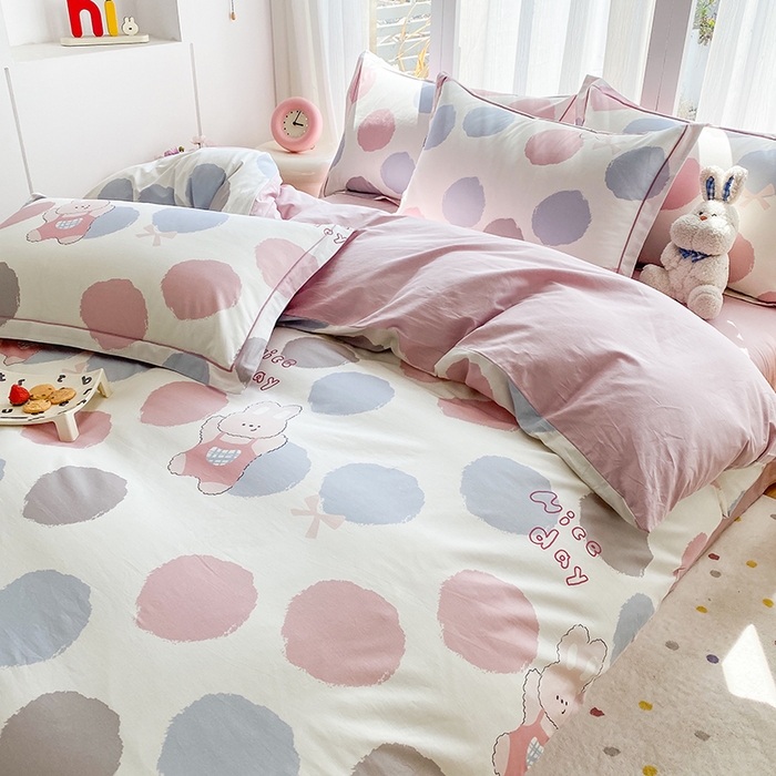 91家纺网 家纺一手货源 找家纺 眷恋家纺 2026新款全棉春夏铂金棉13376数码印花四件套 圆点精灵-粉