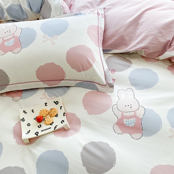 91家纺网 家纺一手货源 找家纺 眷恋家纺 2026新款全棉春夏铂金棉13376数码印花四件套 圆点精灵-粉