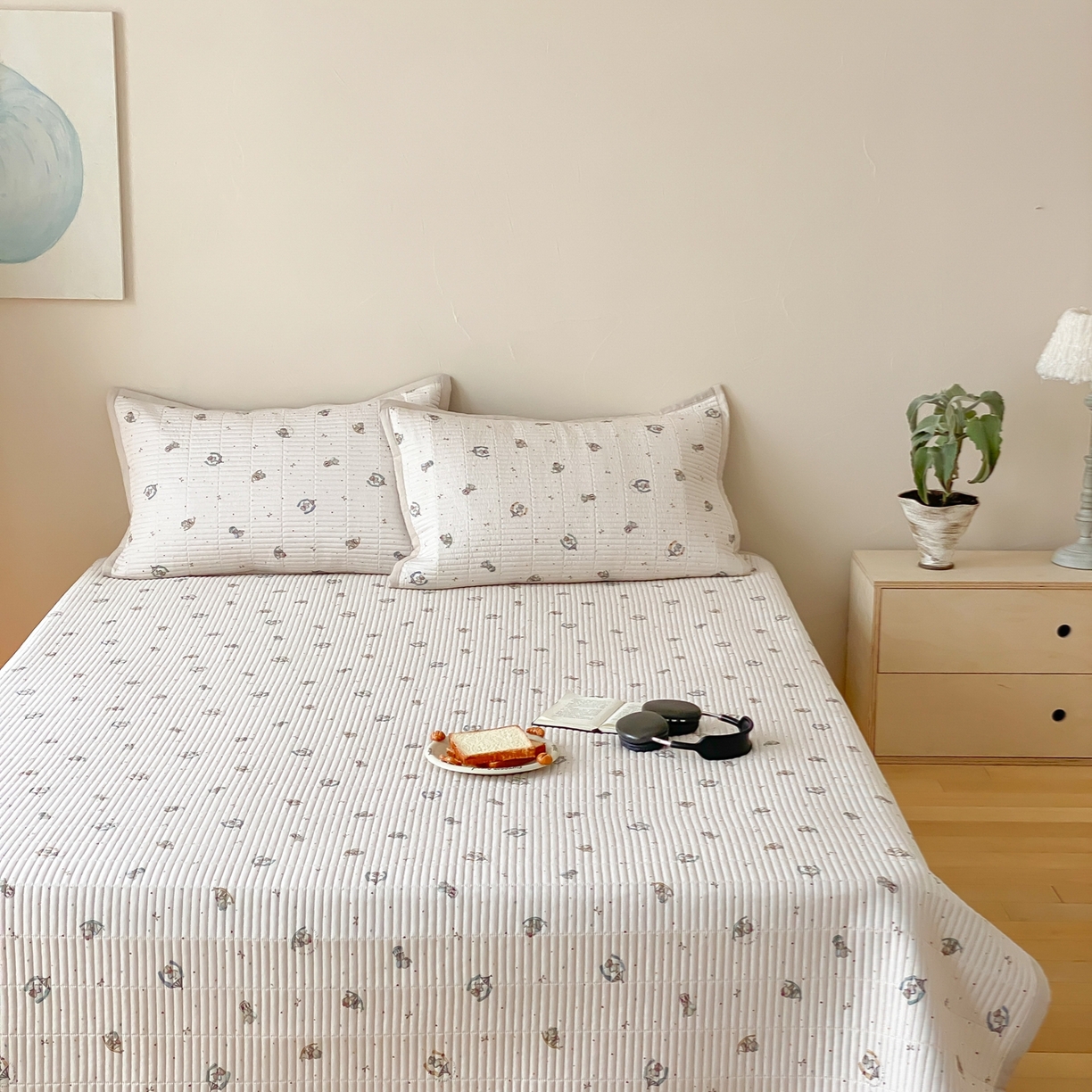 91家纺网 家纺一手货源 找家纺 黛舒家居 2026年春夏款纱洗莫代尔夹棉单床单床单单件床单三件套 米象小园