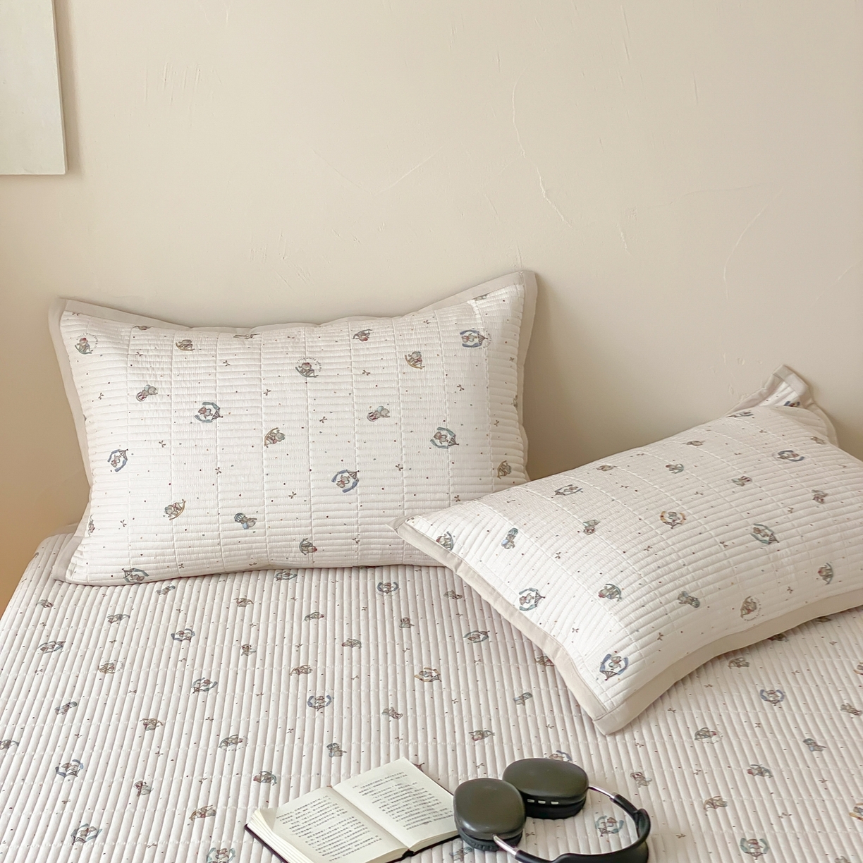 91家纺网 家纺一手货源 找家纺 黛舒家居 2026年春夏款纱洗莫代尔夹棉单床单床单单件床单三件套 米象小园