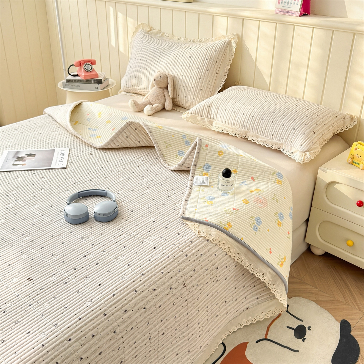 91家纺网 家纺一手货源 找家纺 雯豆家纺 2026春夏新款A类凉感花边床盖三件套 花边床盖-蝶甜小筑