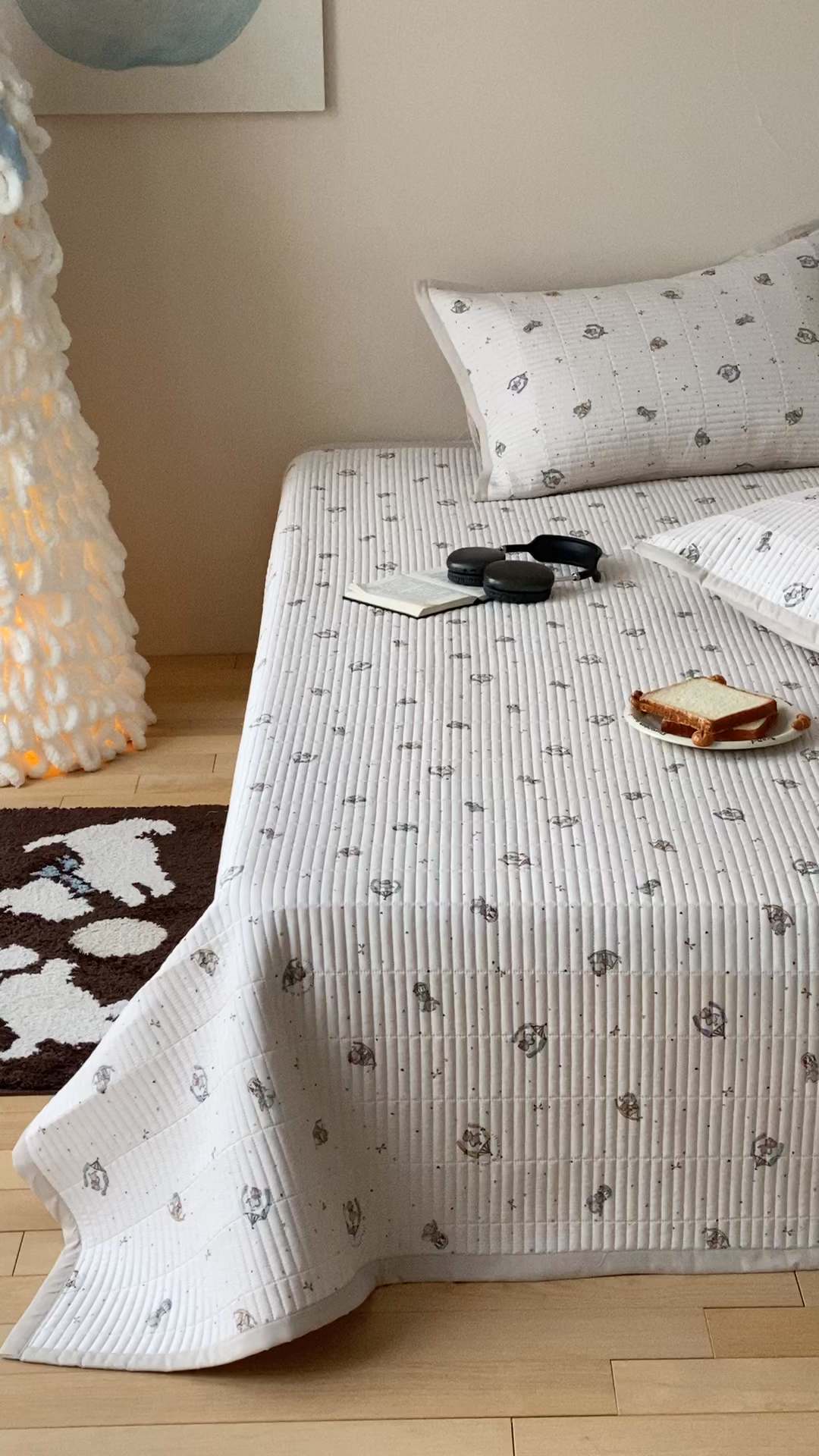 91家纺网 家纺一手货源 找家纺 黛舒家居 2026年春夏款纱洗莫代尔夹棉单床单床单单件床单三件套 米象小园