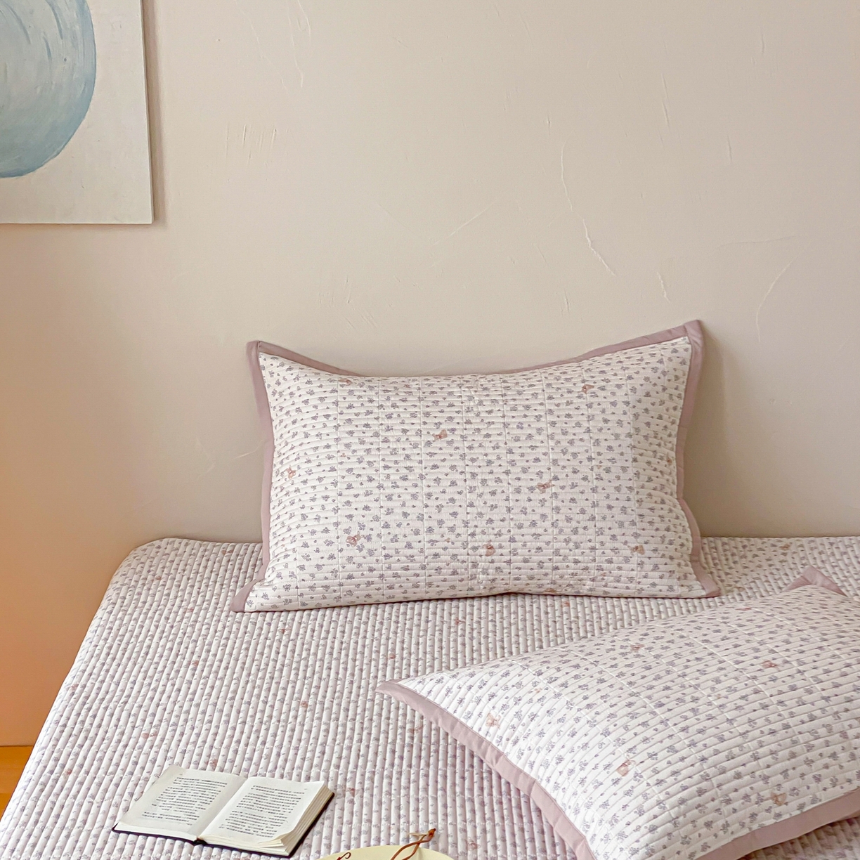 91家纺网 家纺一手货源 找家纺 黛舒家居 2026年春夏款纱洗莫代尔夹棉单床单床单单件床单三件套 奶咖小兔