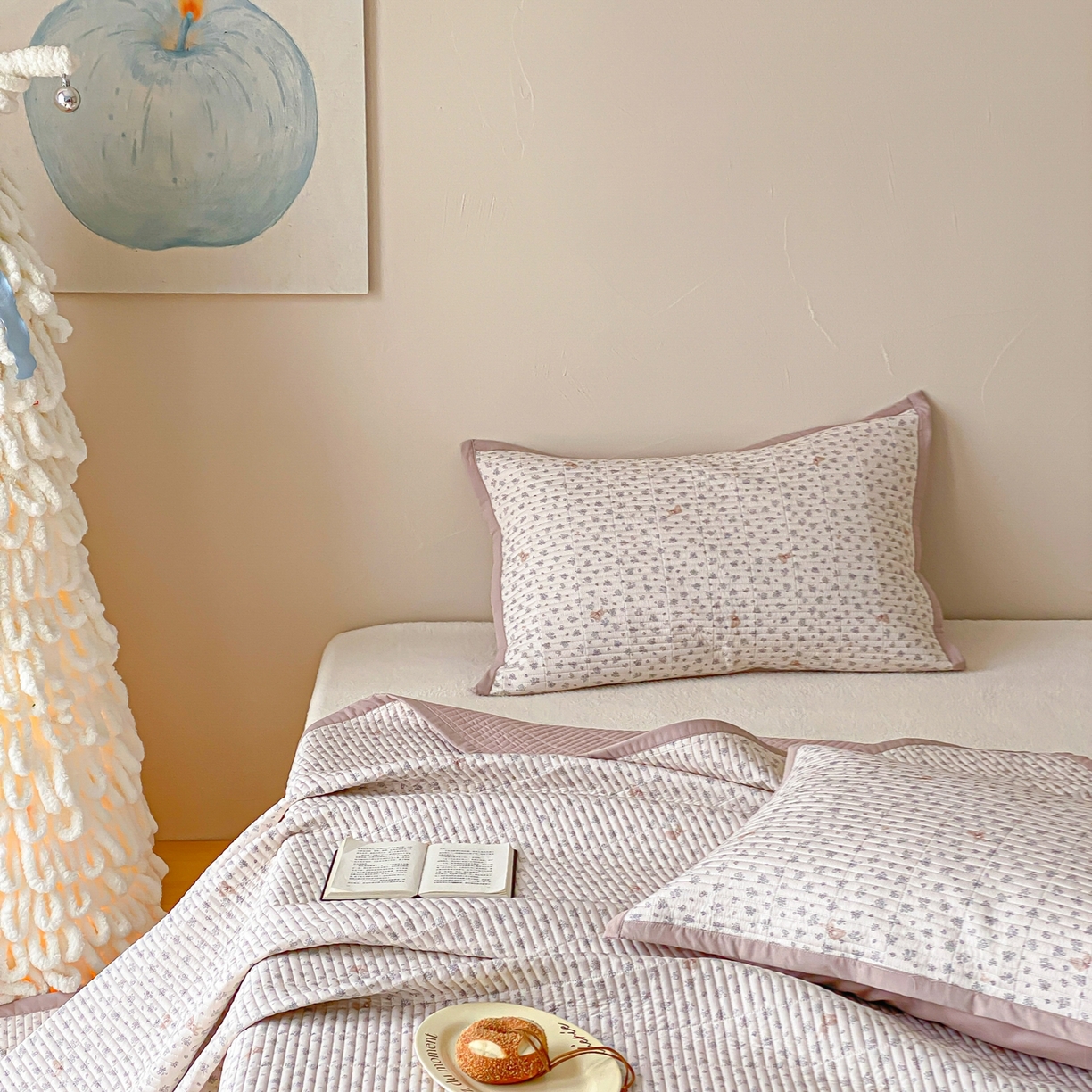 91家纺网 家纺一手货源 找家纺 黛舒家居 2026年春夏款纱洗莫代尔夹棉单床单床单单件床单三件套 奶咖小兔