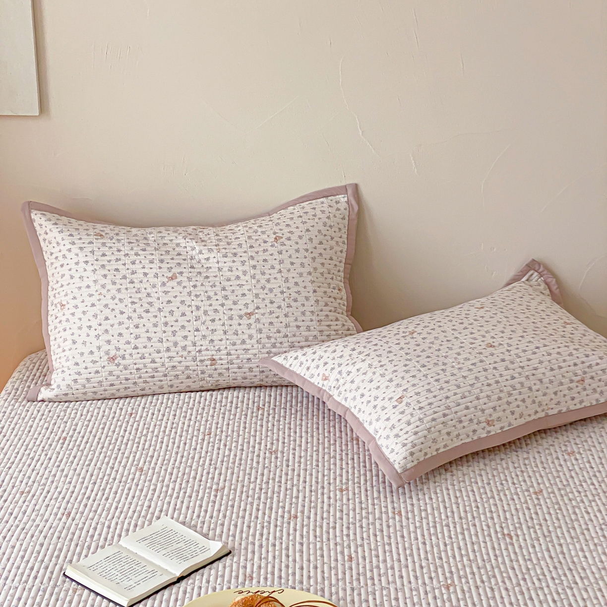 91家纺网 家纺一手货源 找家纺 黛舒家居 2026年春夏款纱洗莫代尔夹棉单床单床单单件床单三件套 奶咖小兔