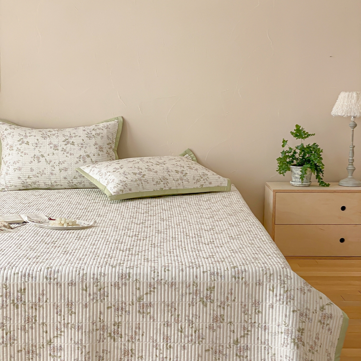 91家纺网 家纺一手货源 找家纺 黛舒家居 2026年春夏款纱洗莫代尔夹棉单床单床单单件床单三件套 浅夏繁花