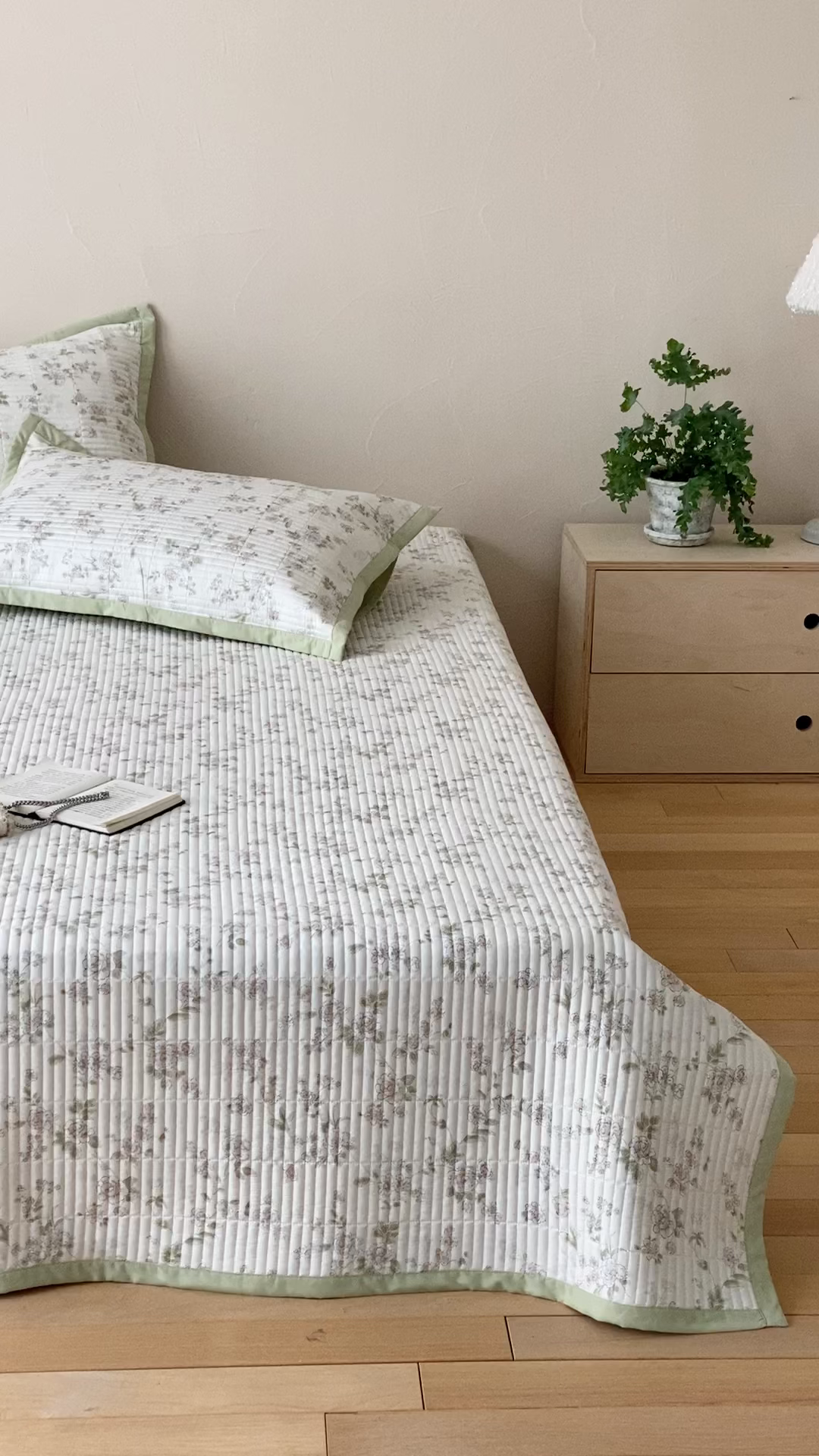 91家纺网 家纺一手货源 找家纺 黛舒家居 2026年春夏款纱洗莫代尔夹棉单床单床单单件床单三件套 浅夏繁花