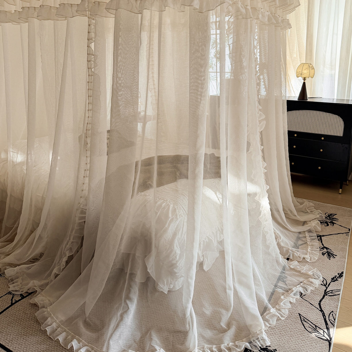 91家纺网 家纺一手货源 找家纺 都市缘蚊帐 2026年新款3303多丽棉纱纯色款轨道蚊帐1.5m 1.8m 麦芽杏-场景1