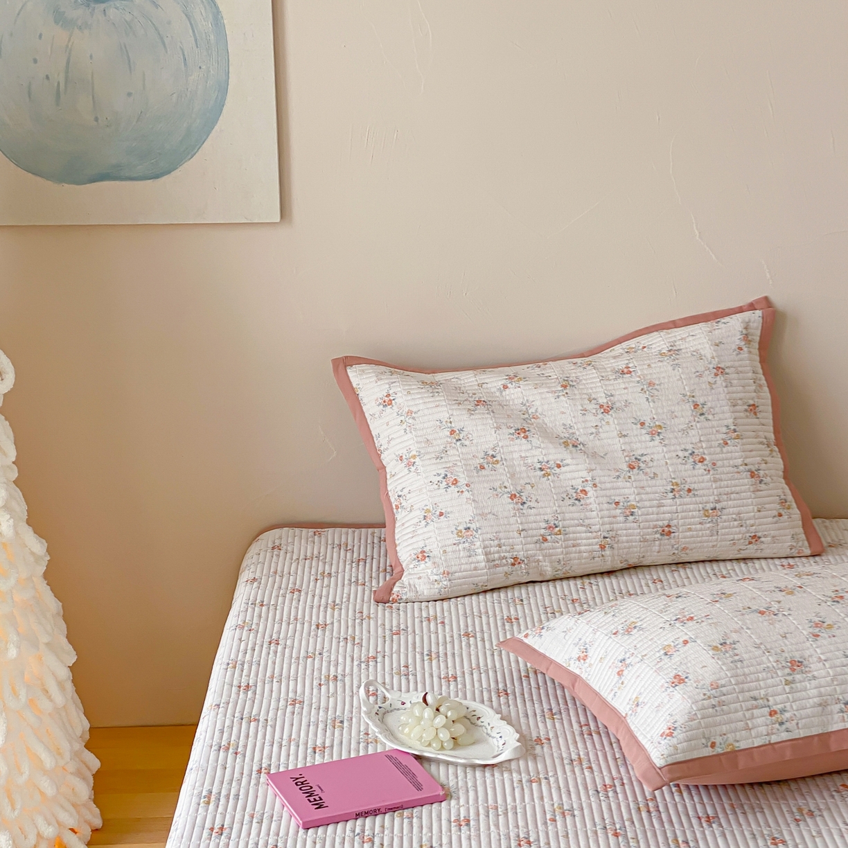 91家纺网 家纺一手货源 找家纺 黛舒家居 2026年春夏款纱洗莫代尔夹棉单床单床单单件床单三件套 晴桔花漾