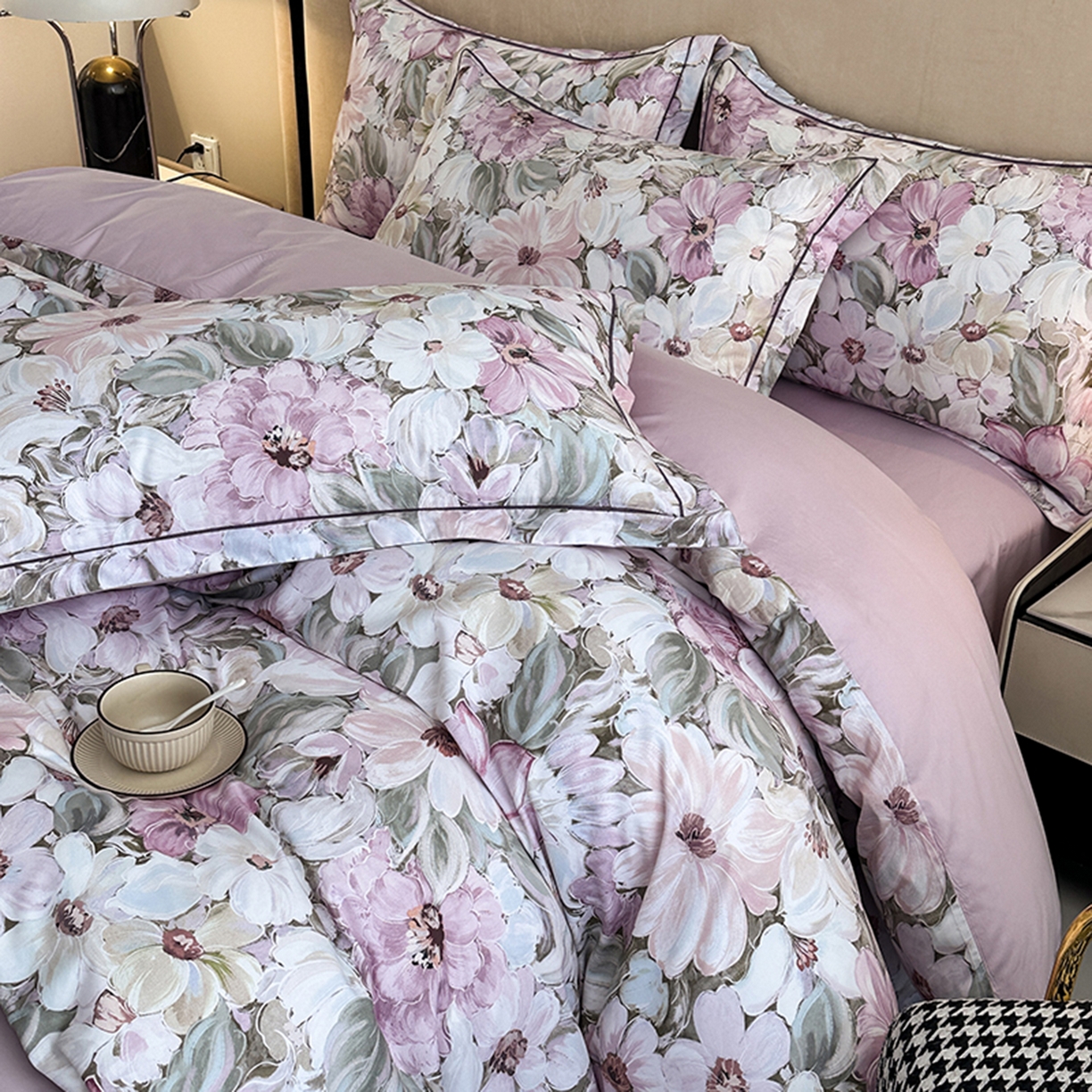 91家纺网 家纺一手货源 找家纺 眷恋家纺 2026新款全棉春夏铂金棉13376数码印花四件套 绽放序曲-粉