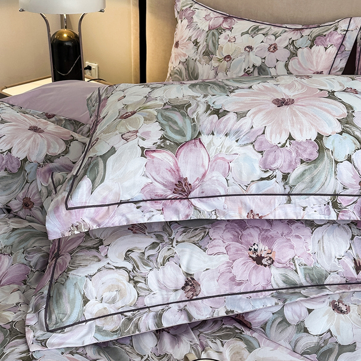 91家纺网 家纺一手货源 找家纺 眷恋家纺 2026新款全棉春夏铂金棉13376数码印花四件套 绽放序曲-粉