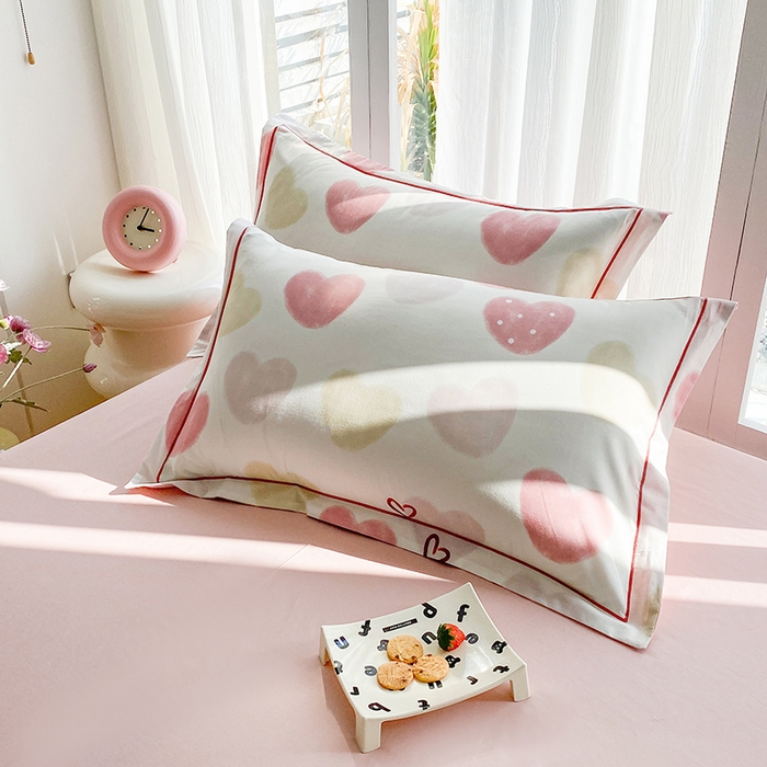 91家纺网 家纺一手货源 找家纺 眷恋家纺 2026新款全棉春夏铂金棉13376数码印花四件套 钟意你-粉