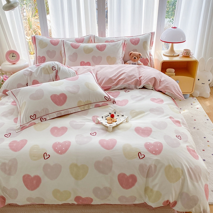 91家纺网 家纺一手货源 找家纺 眷恋家纺 2026新款全棉春夏铂金棉13376数码印花四件套 钟意你-粉