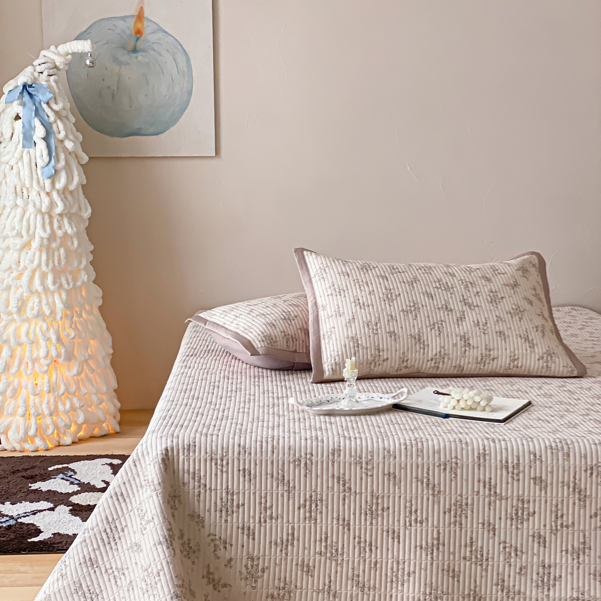 91家纺网 家纺一手货源 找家纺 黛舒家居 2026年春夏款纱洗莫代尔夹棉单床单床单单件床单三件套 柔瓣轻语