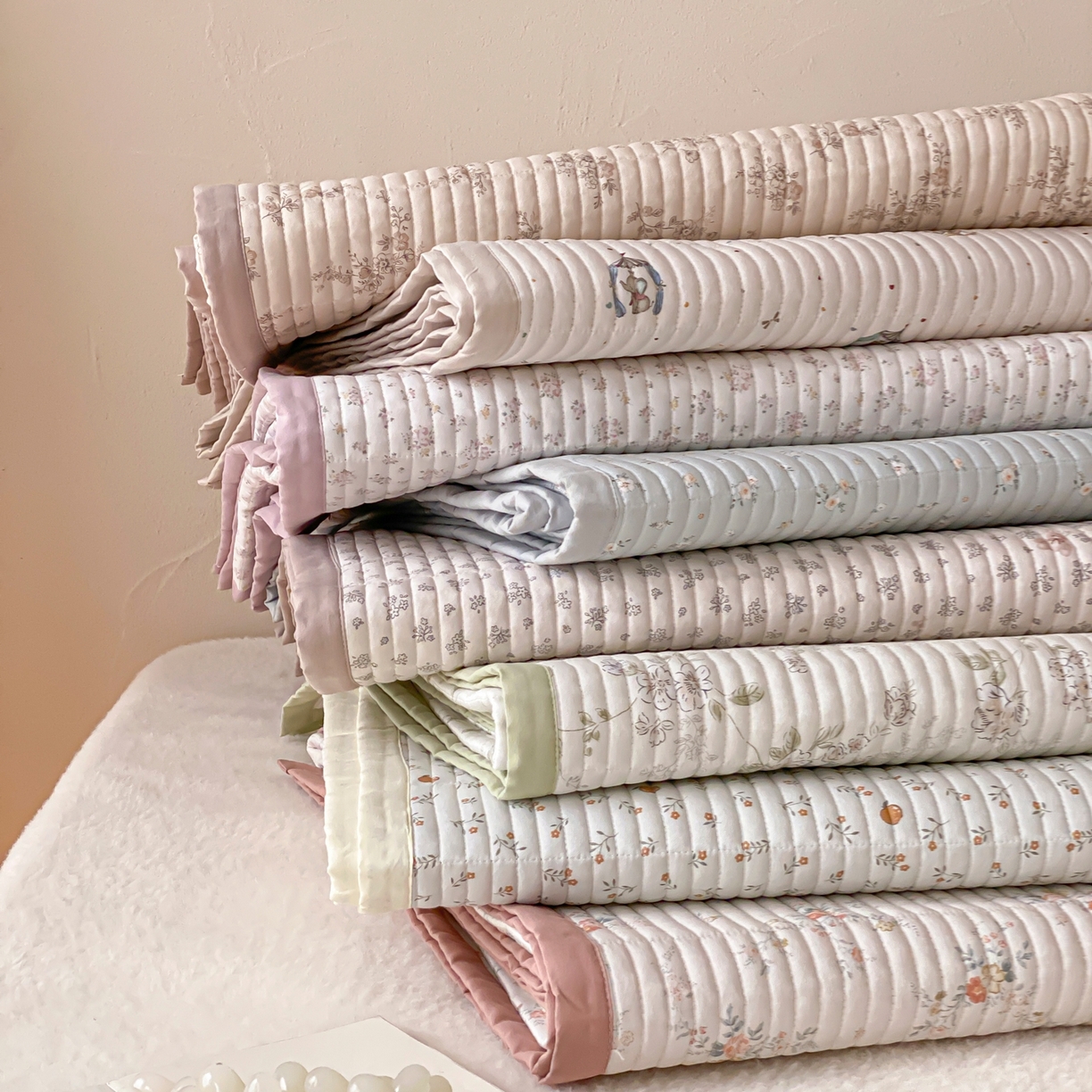 91家纺网 家纺一手货源 找家纺 黛舒家居 2026年春夏款纱洗莫代尔夹棉单床单床单单件床单三件套 组合图仅供展示-不可下单