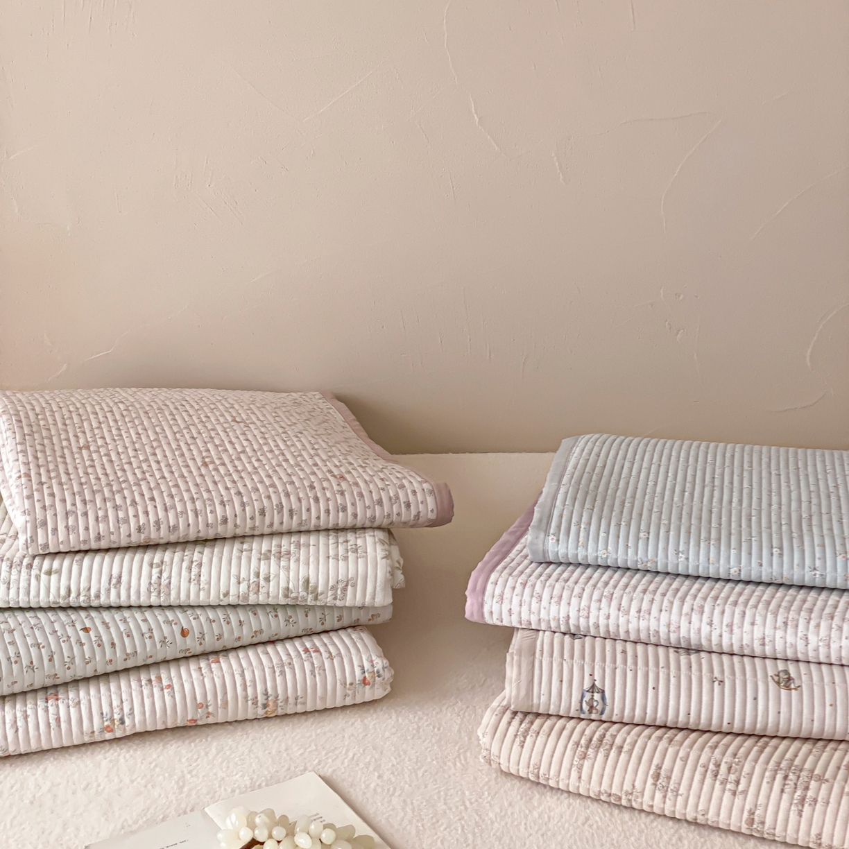 91家纺网 家纺一手货源 找家纺 黛舒家居 2026年春夏款纱洗莫代尔夹棉单床单床单单件床单三件套 组合图仅供展示-不可下单