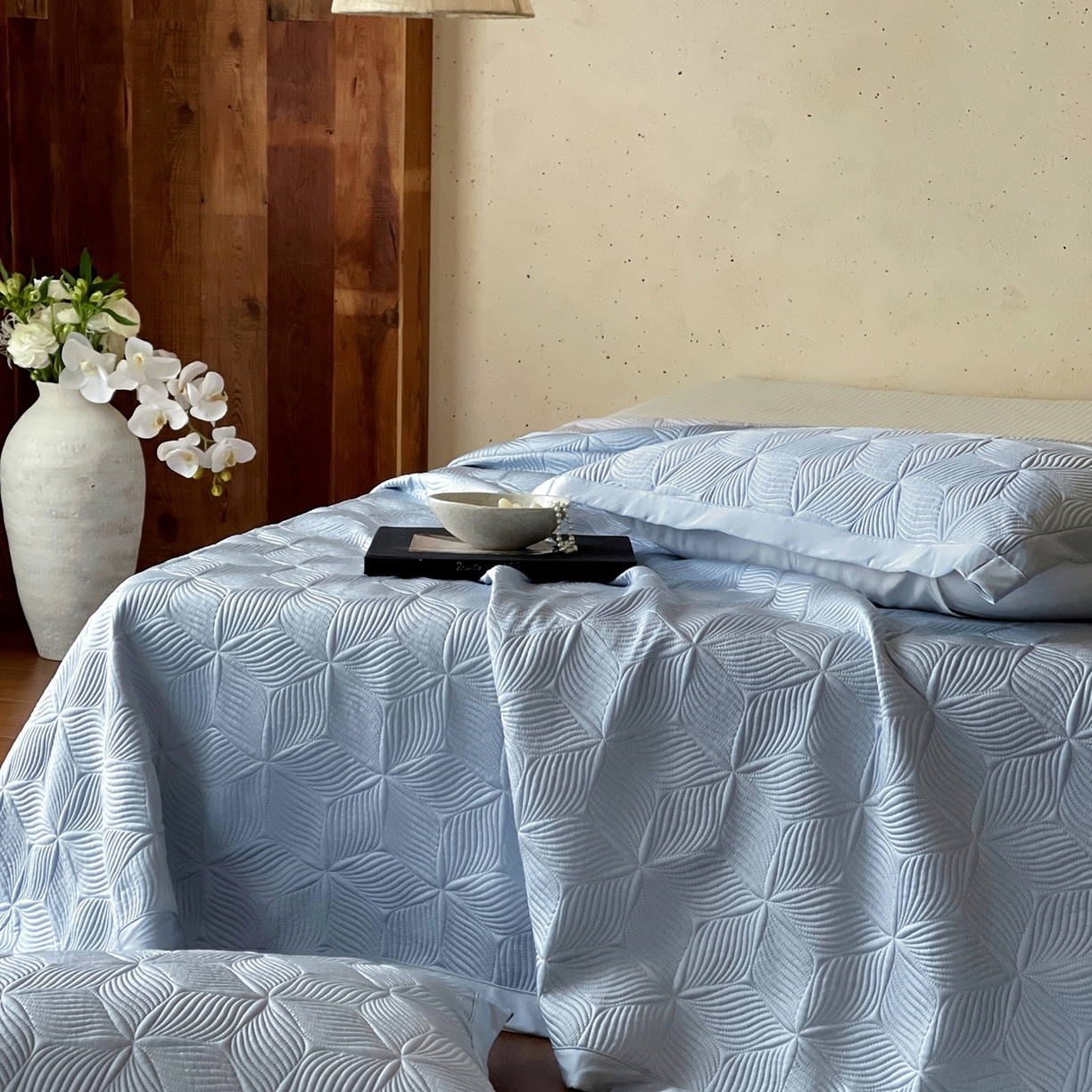 91家纺网 家纺一手货源 找家纺 傲蕾良品 2026新款韩国高量子冰丝床盖款软凉席 运河蓝