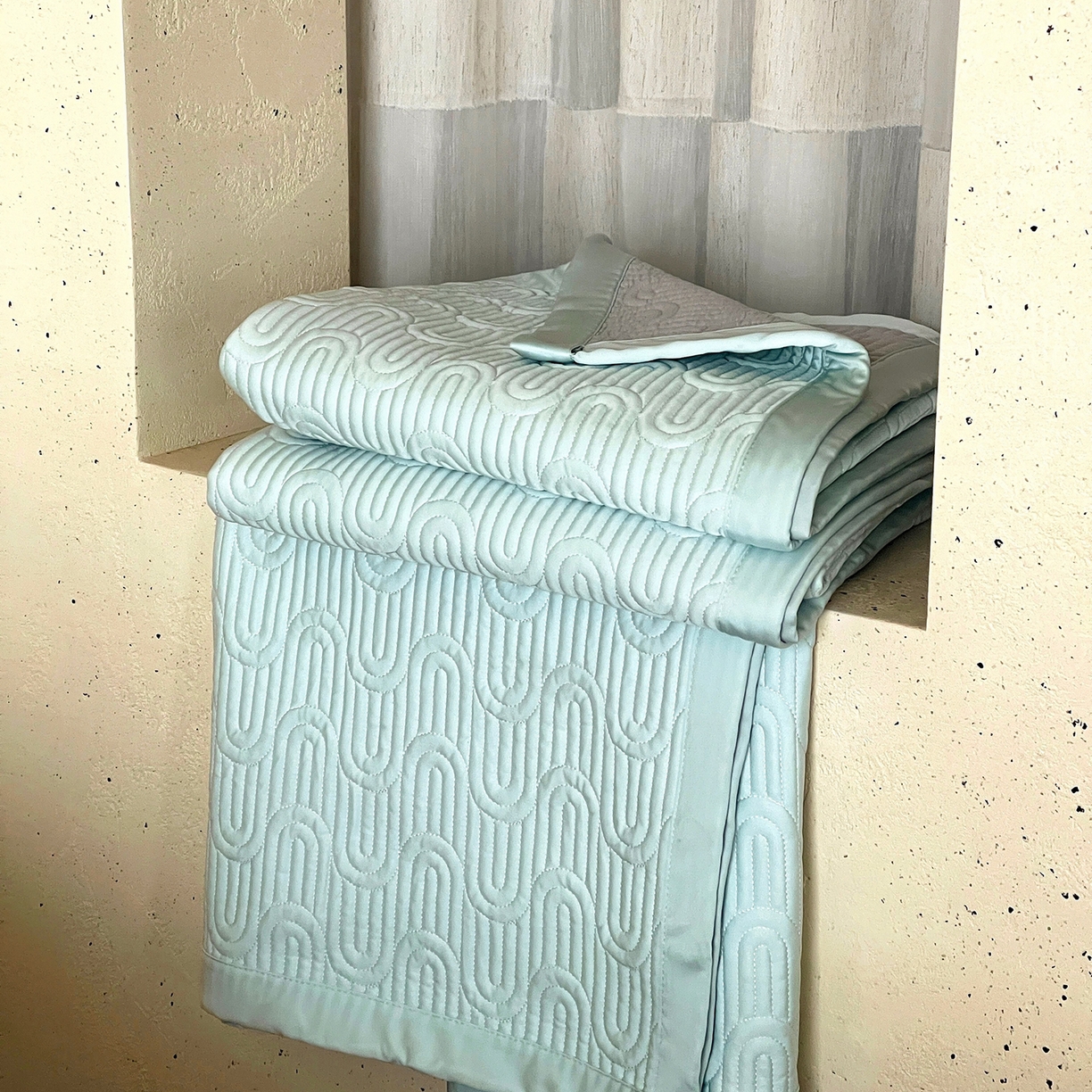 91家纺网 家纺一手货源 找家纺 傲蕾良品 2026新款韩国高量子冰丝床盖款软凉席 清水绿