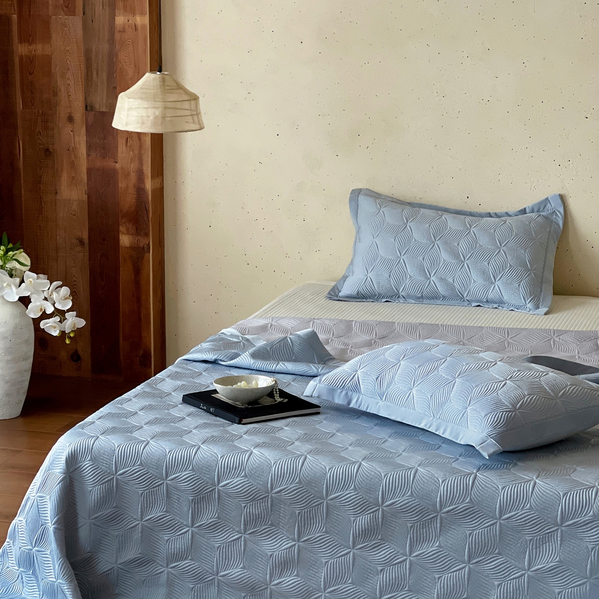 91家纺网 家纺一手货源 找家纺 傲蕾良品 2026新款韩国高量子冰丝床盖款软凉席 运河蓝