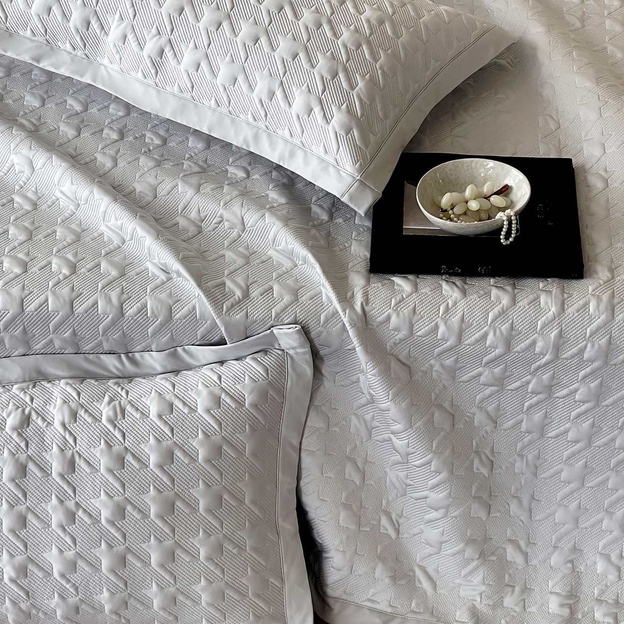 91家纺网 家纺一手货源 找家纺 傲蕾良品 2026新款韩国高量子冰丝床盖款软凉席 银光灰