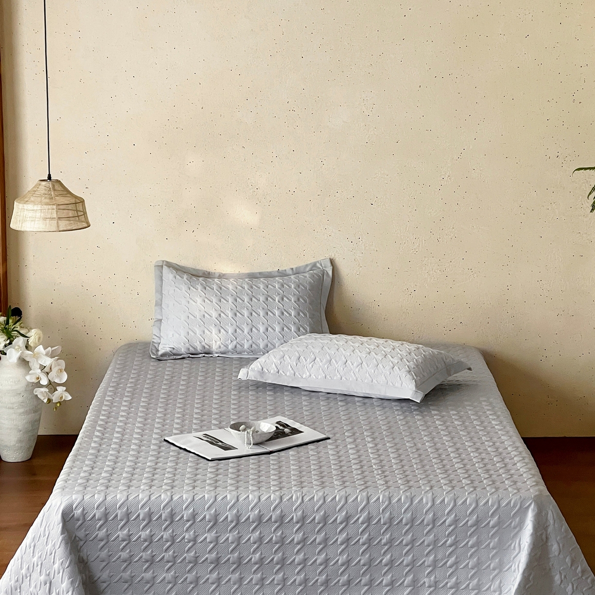 91家纺网 家纺一手货源 找家纺 傲蕾良品 2026新款韩国高量子冰丝床盖款软凉席 银光灰